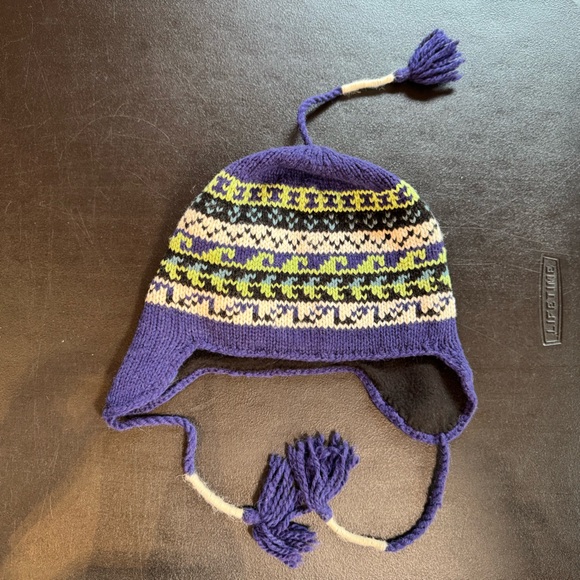 Artesania 100% Alpaca Wool Vibrant Knit Women's Hat with Tassels Made in Bolivia - Picture 1 of 6